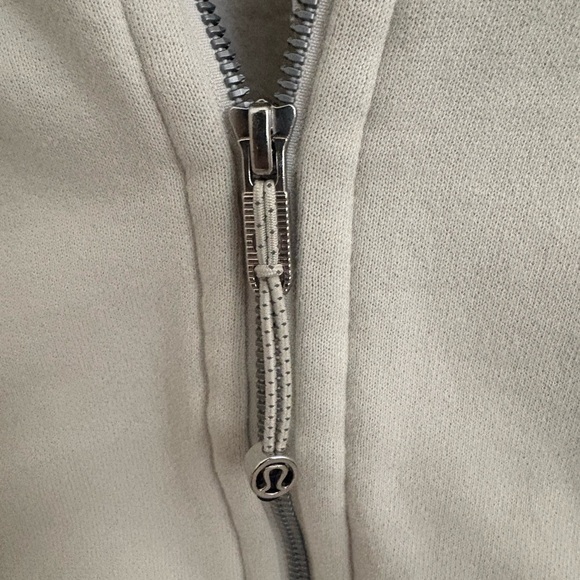 Lulú Lemon sweater size 0 - Picture 2 of 3